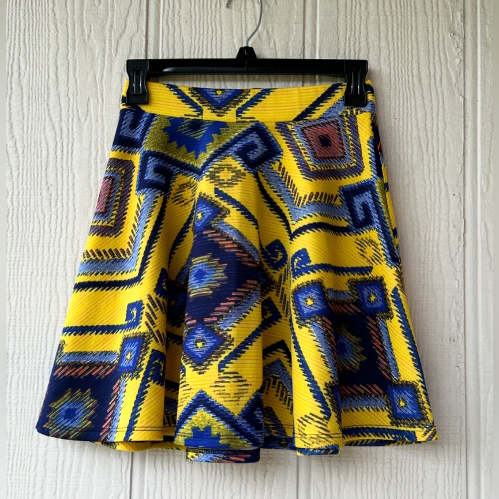Xhilaration Pull-On Mini  Skirt